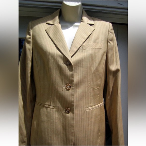 Anne Klein blazer and skirt suit. NWT. Ret $320. - Picture 4 of 6